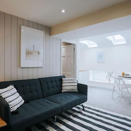 The Lighthouse, Boutique Apartment In The Town Centre - Starlink Wi-Fi Тависток Екстериор снимка